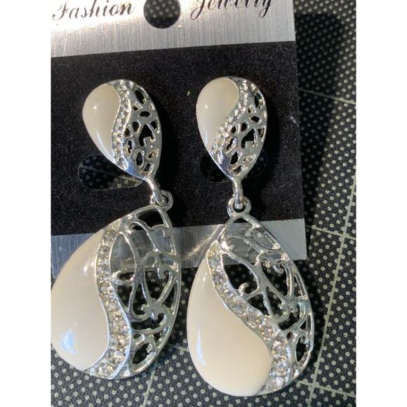 Pierced Earrings Mixed Styles Crystals Rhinestones Enameled Lot Of 6 New - Picture 4 of 14